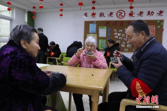 台湾人口老龄_台湾人口密度图